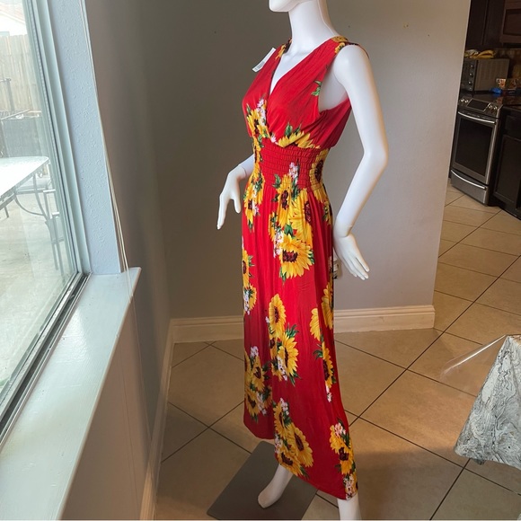 New Women’s sunflower floral dress size XXL for size 12-14
Stretchy waist - Picture 5 of 12